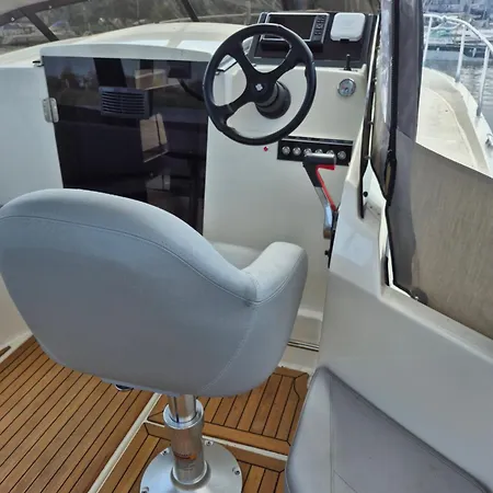 łódź Motorowa Balt 818 Tytan Lucky Star Star Botel