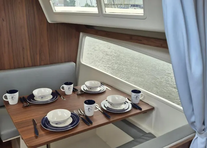 Hotel en barco łódź Motorowa Balt 818 Tytan Lucky Star Star Szczecin